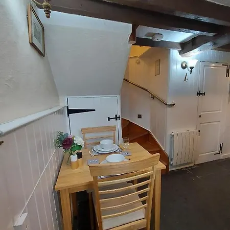 בית נופש Puzzle Cottage, Quirky Dales For 2